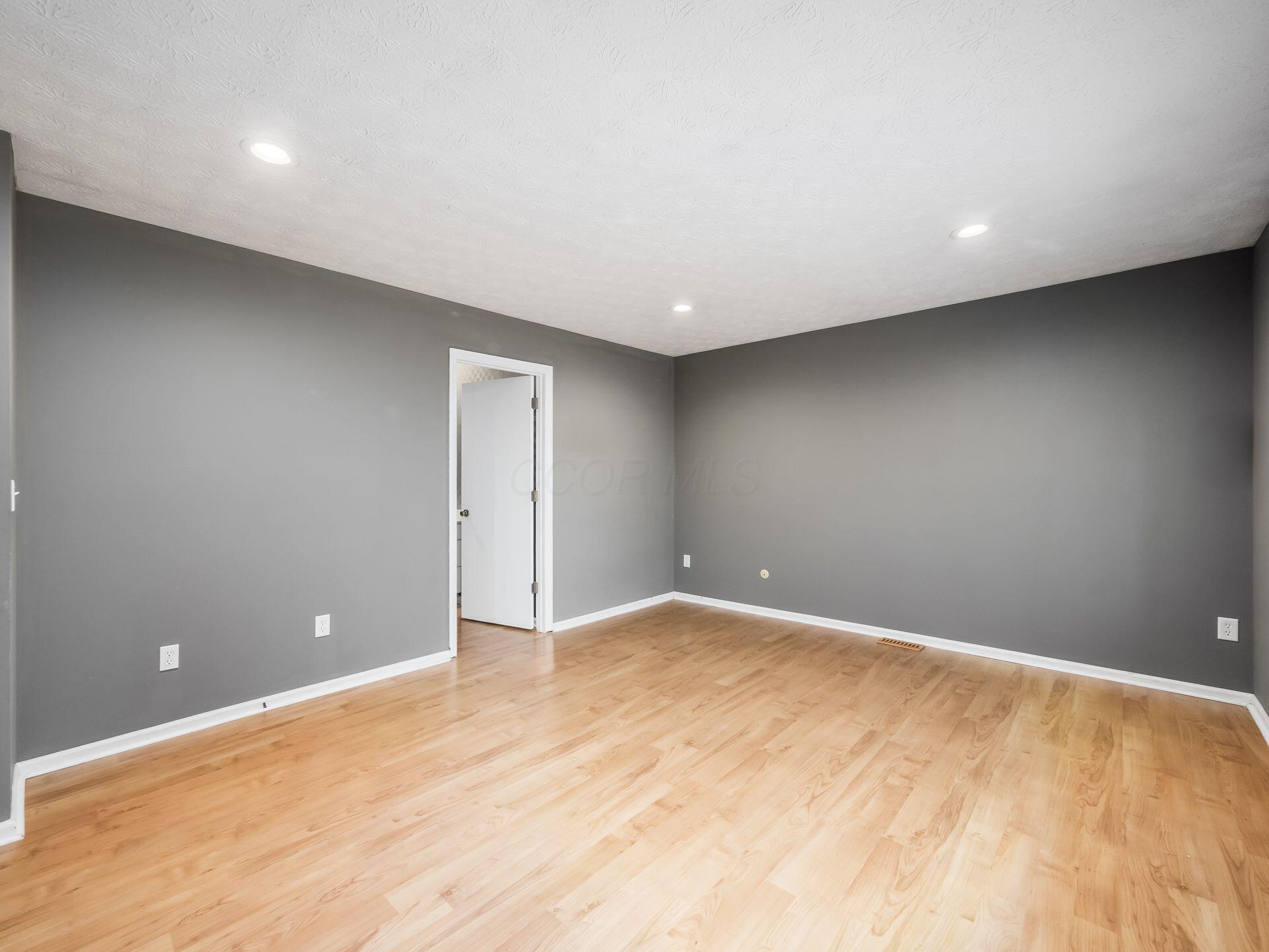 5314 Roscommon Road Dublin, OH 43017 - Photo 24 of 42