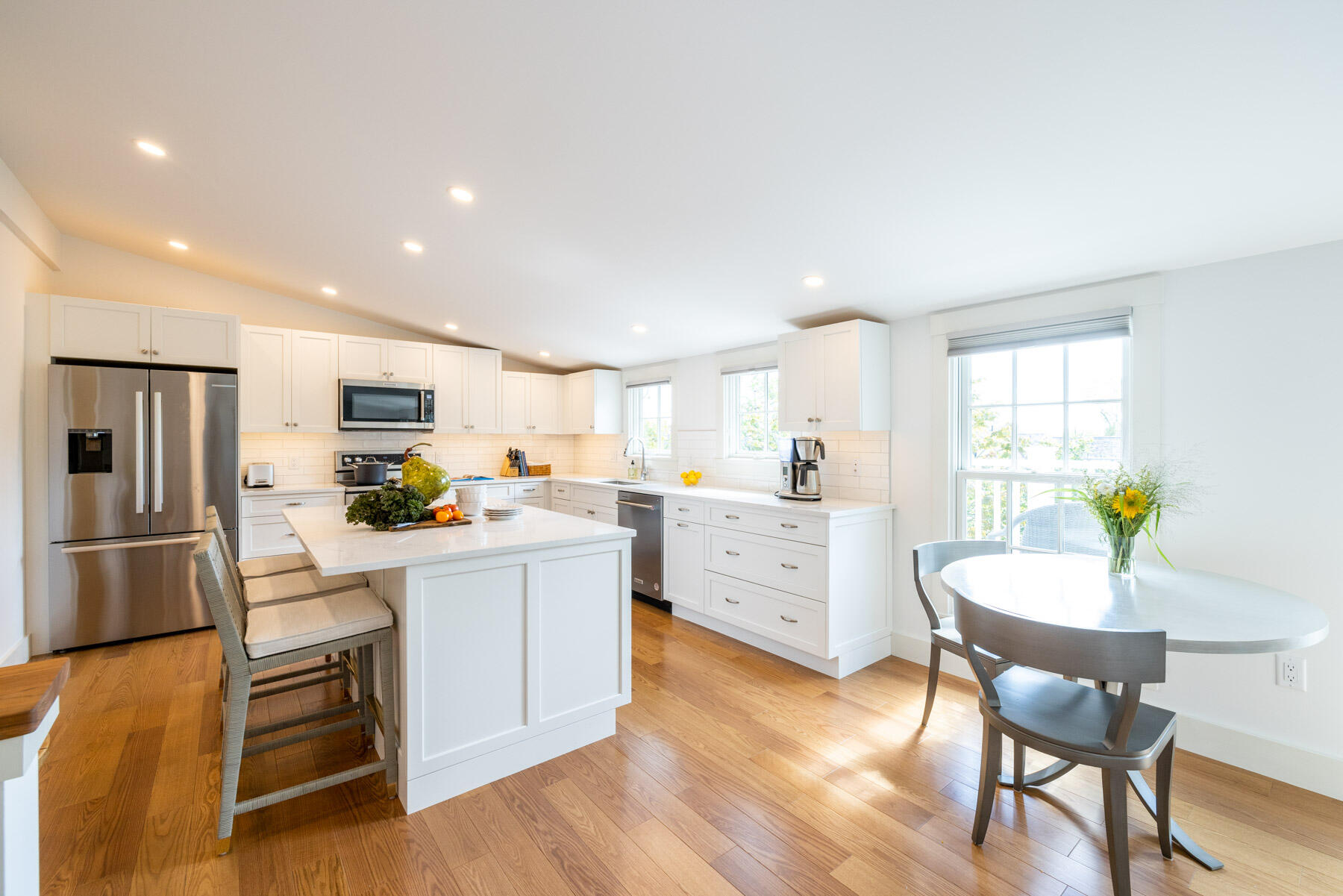 31 North Summer Street Edgartown, MA 02539 - Photo 10 of 16 19