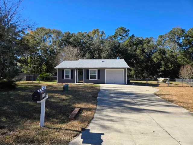 $1,900 | 1717 Rodeo Drive, Tallahassee, FL 32311