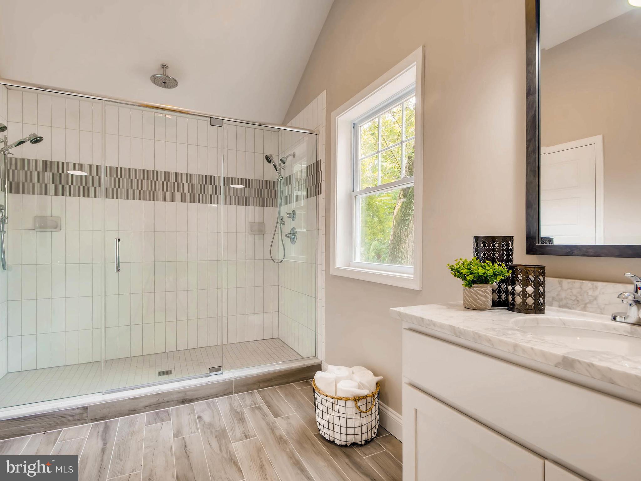 16 Overhill Road Baltimore, MD 21228 - Photo 20 of 30 Bath (Master)