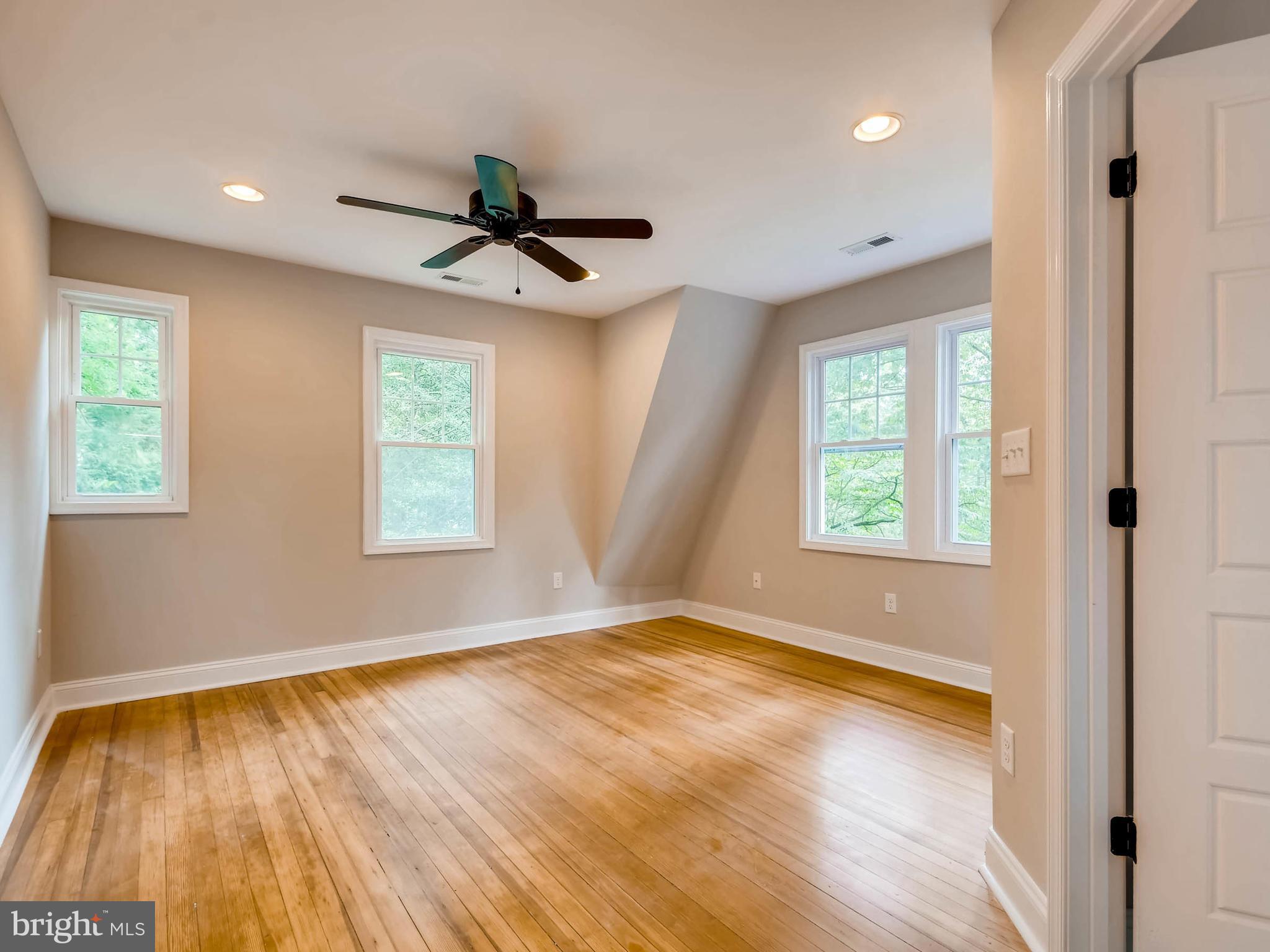 16 Overhill Road Baltimore, MD 21228 - Photo 25 of 30 Bedroom