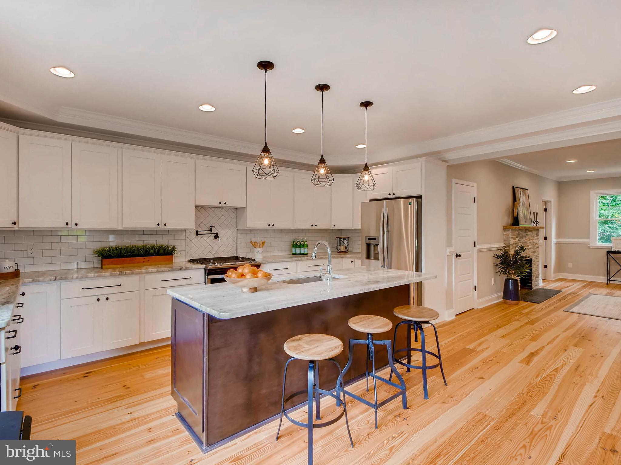 16 Overhill Road Baltimore, MD 21228 - Photo 8 of 30 Kitchen