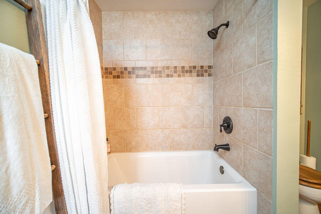 61858 Dobbin Road Bend, OR 97702 - Photo 15 of 30 RileyVisials-33