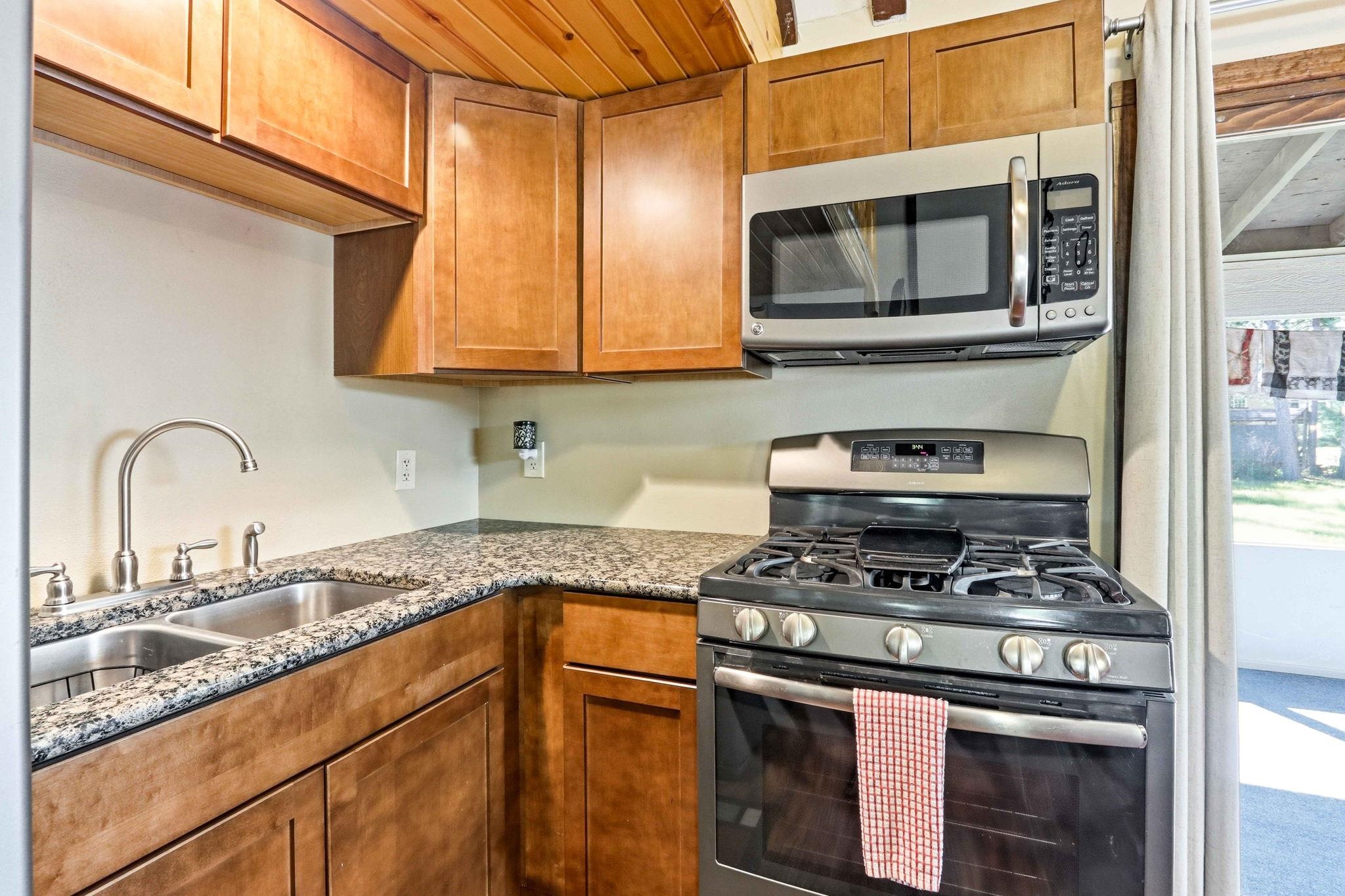 2129 Blackhawk Street Friendship, WI 53934 - Photo 5 of 64