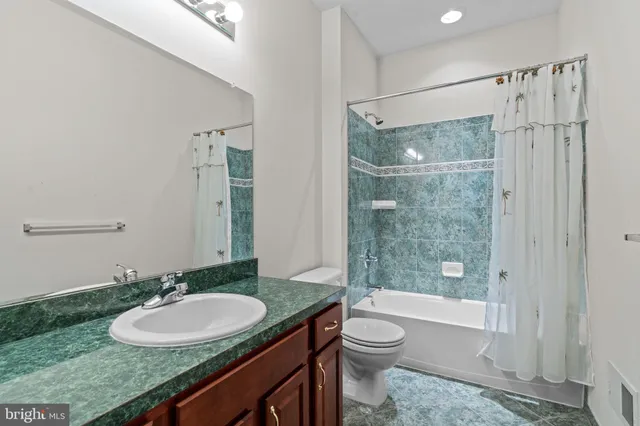 $625,000 | 920 Nathaniel Trail, Warminster, PA 18974