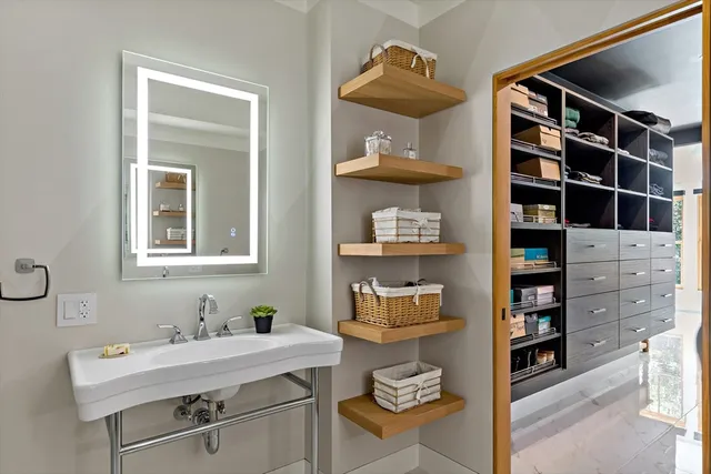 a view of a walk in closet