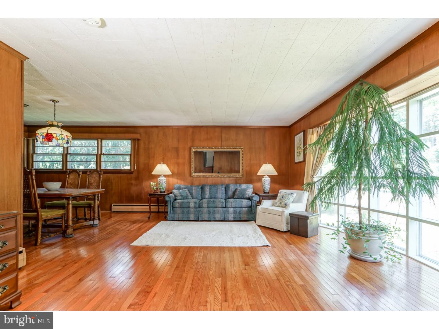 14 Oak Ridge Drive Haddonfield, NJ 08033 - Photo 3 of 23 Living Room