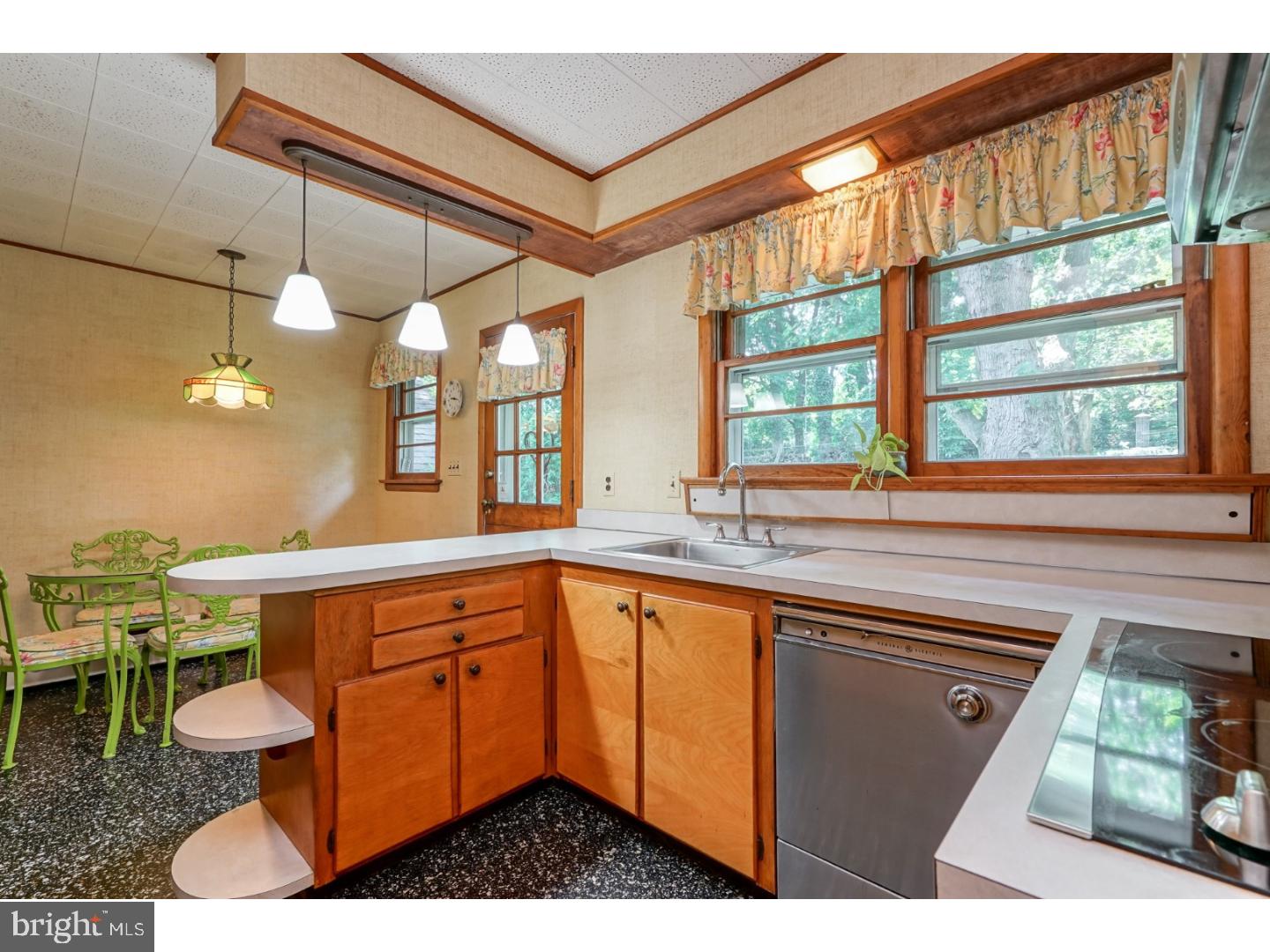 14 Oak Ridge Drive Haddonfield, NJ 08033 - Photo 8 of 23 Kitchen