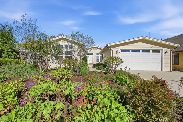 $2,499,000 | 158 Cecil Place, Costa Mesa, CA 92627