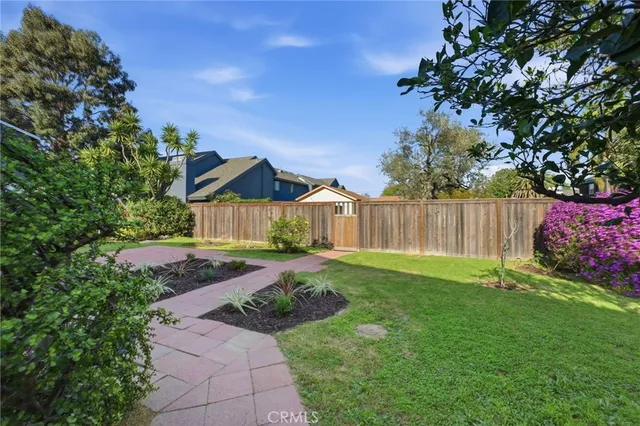 $2,499,000 | 158 Cecil Place, Costa Mesa, CA 92627