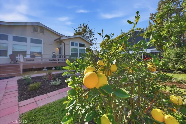 $2,499,000 | 158 Cecil Place, Costa Mesa, CA 92627