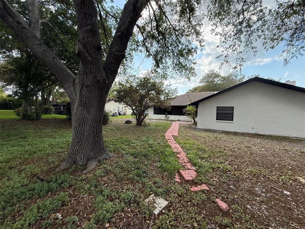 5312 Suwannee Road Weeki Wachee, FL 34607 - Photo 18 of 20