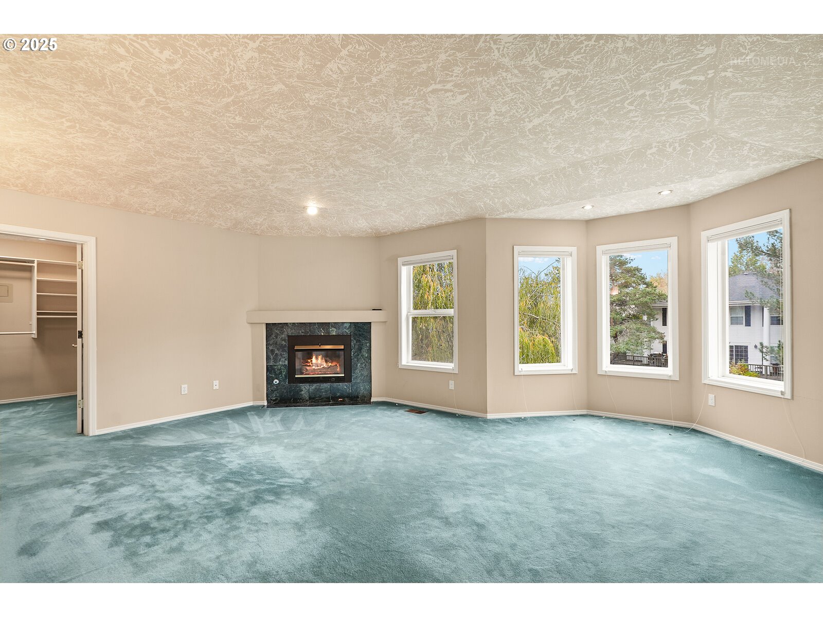 2525 Northwest 141st Place Portland, OR 97229 - Photo 8 of 48 a view of an empty room with a window