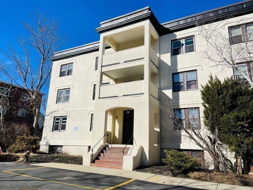 17 Radcliffe Road, Unit 6 Boston, MA 02134 - Photo 10 of 12
