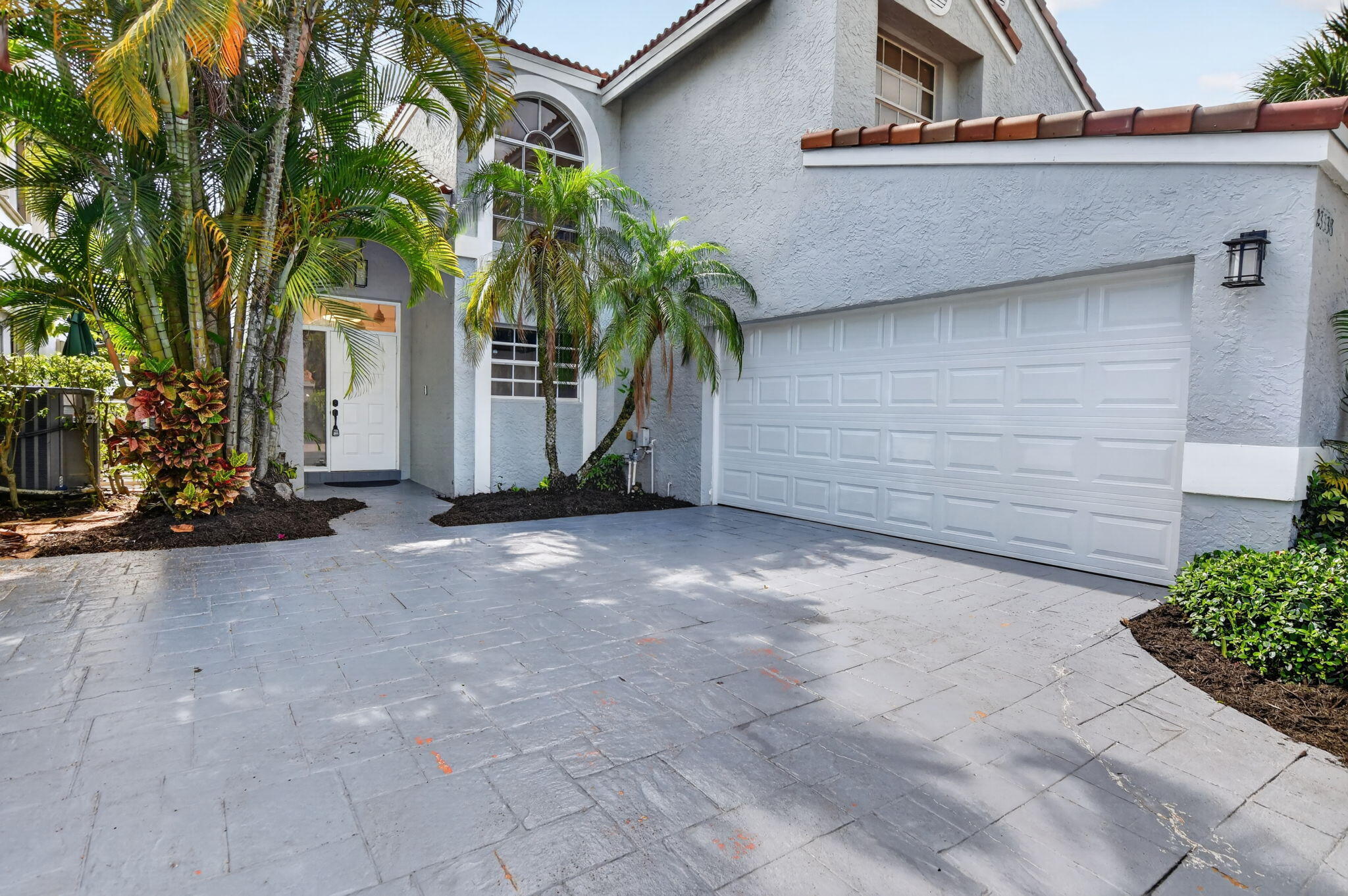 23338 La Vida Way Boca Raton, FL 33433 - Photo 3 of 52 Garage