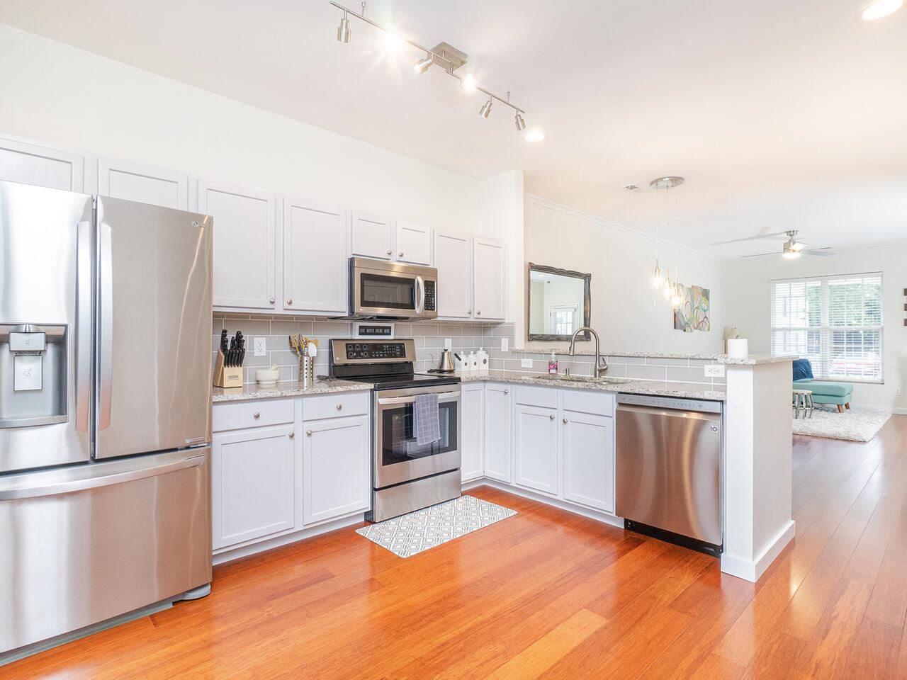 1715 Sorrell Brook Way Raleigh, NC 27609 - Photo 15 of 30 Kitchen