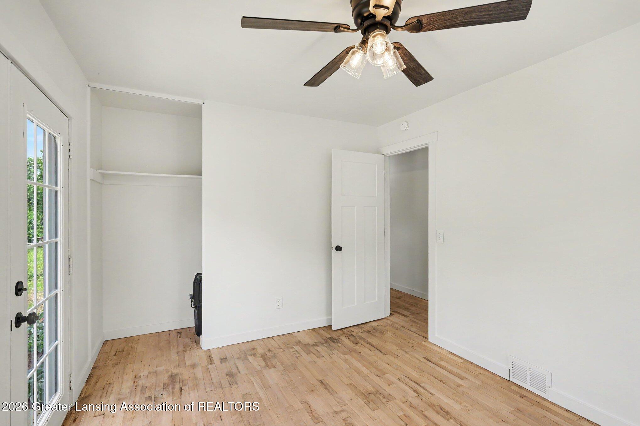 3224 Reo Road Lansing, MI 48911 - Photo 12 of 26 014_file_5549