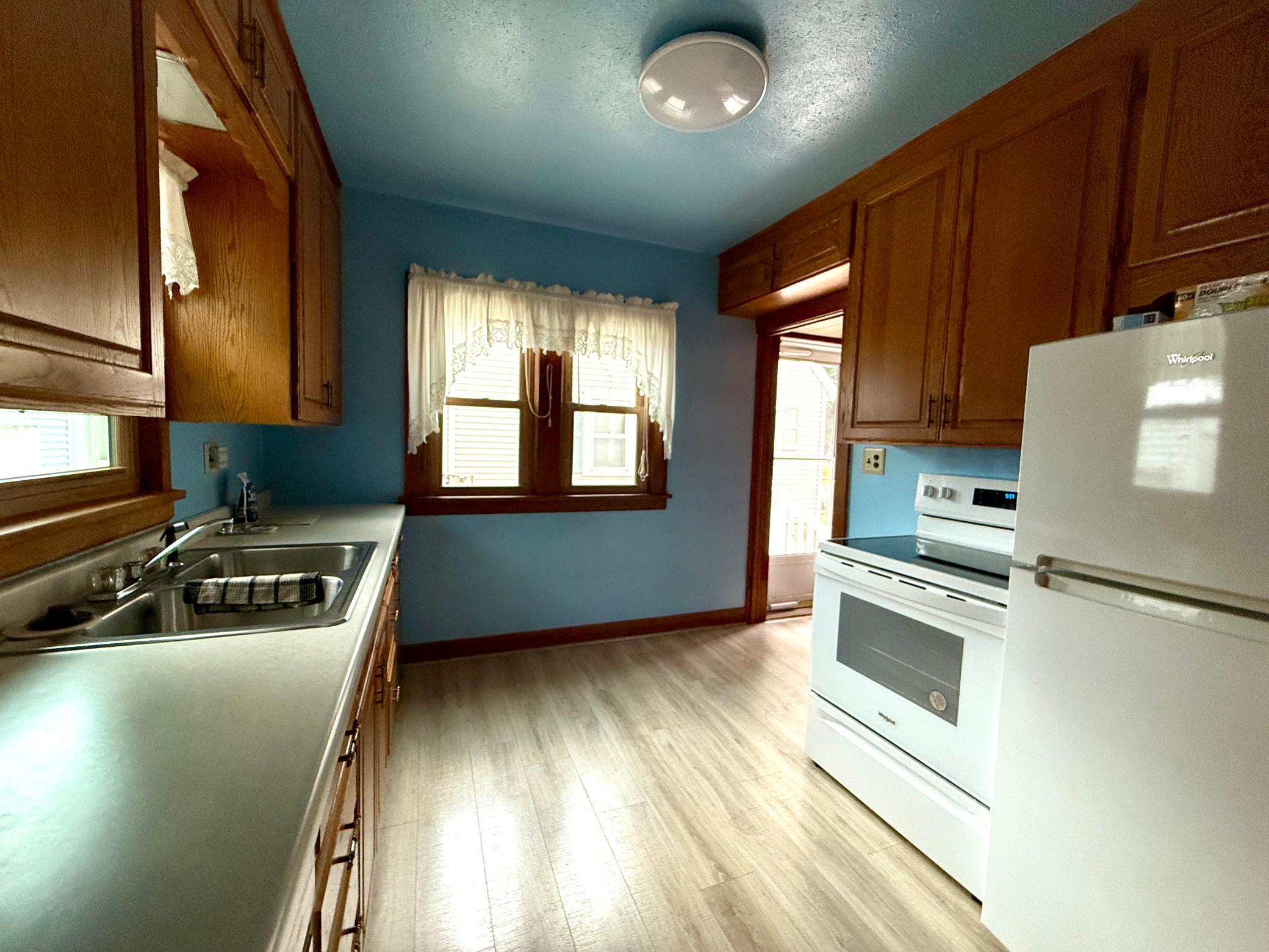 317 West Grant Street Spring Valley, MN 55975 - Photo 5 of 33 Gallery Image 5