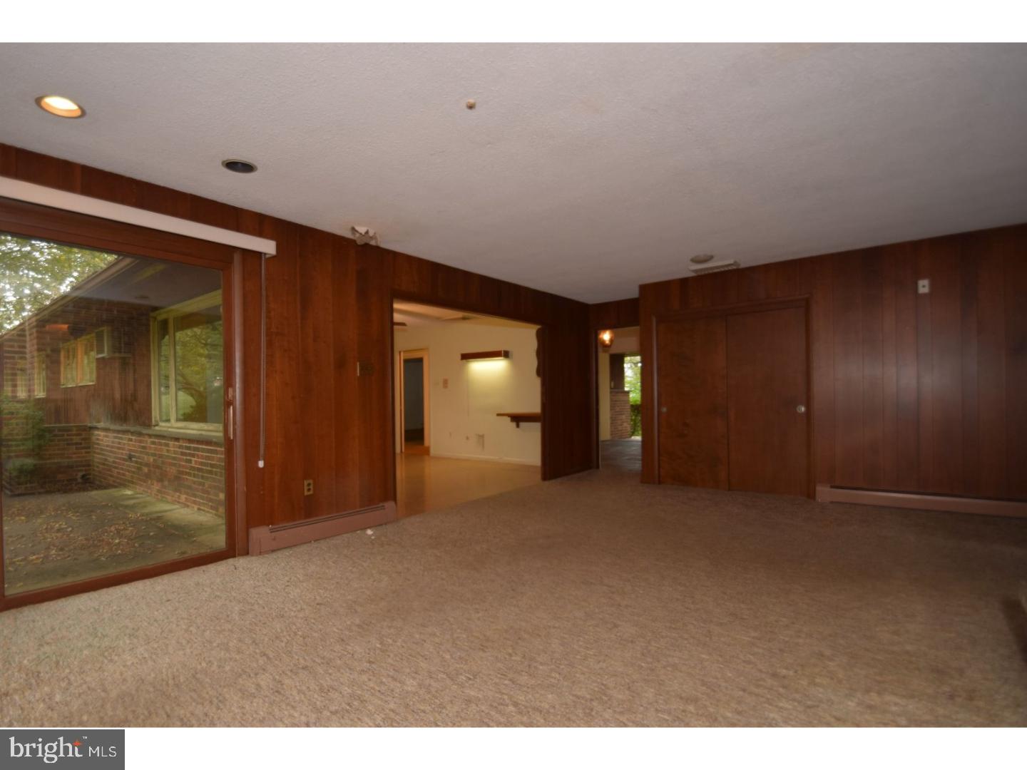 1180 Meadowbrook Road Southampton, PA 18966 - Photo 14 of 25 Family Room