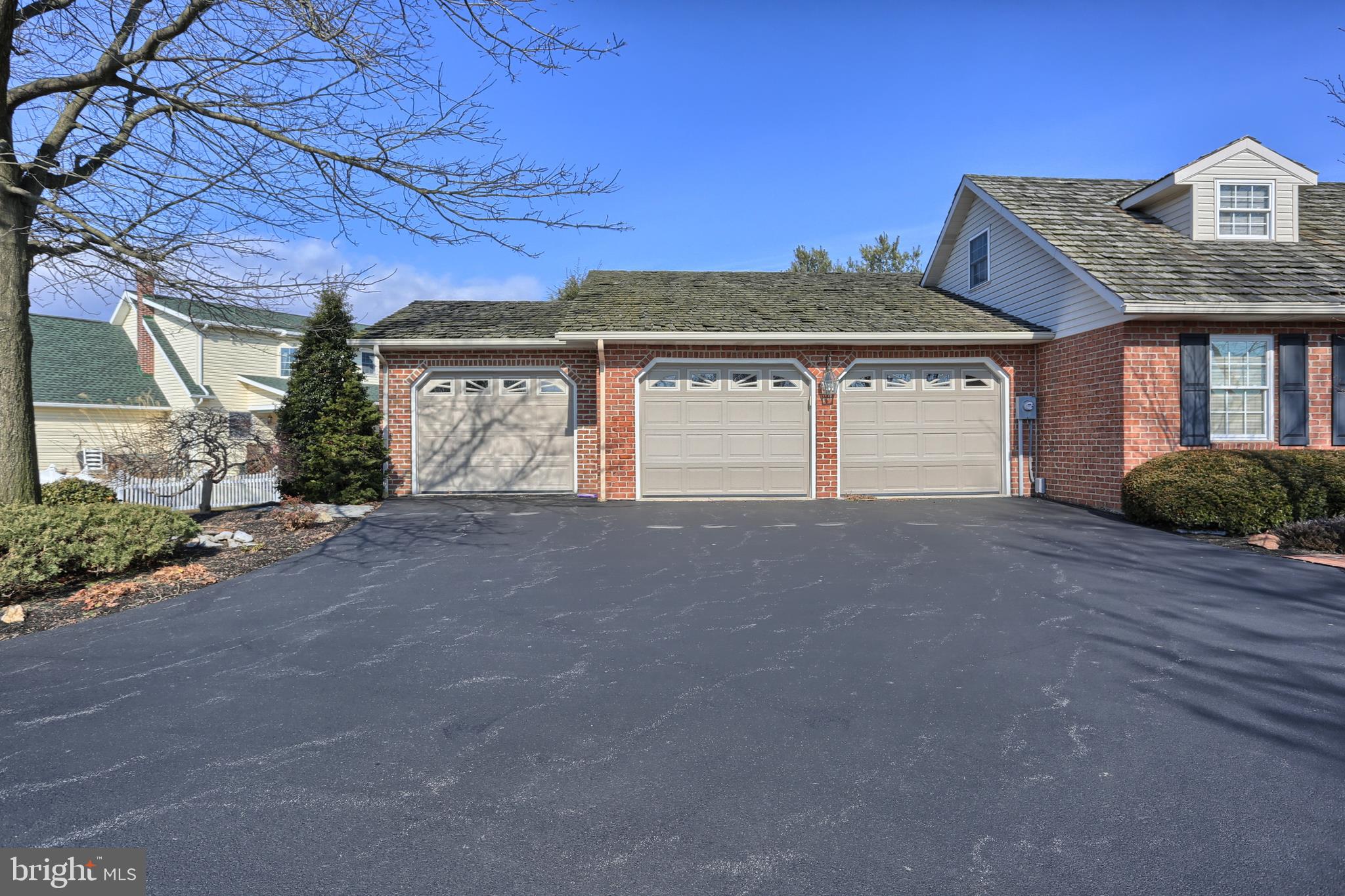 35 Mine Road Lebanon, PA 17042 - Photo 33 of 37 3- car garage, built in car washing/vacuum