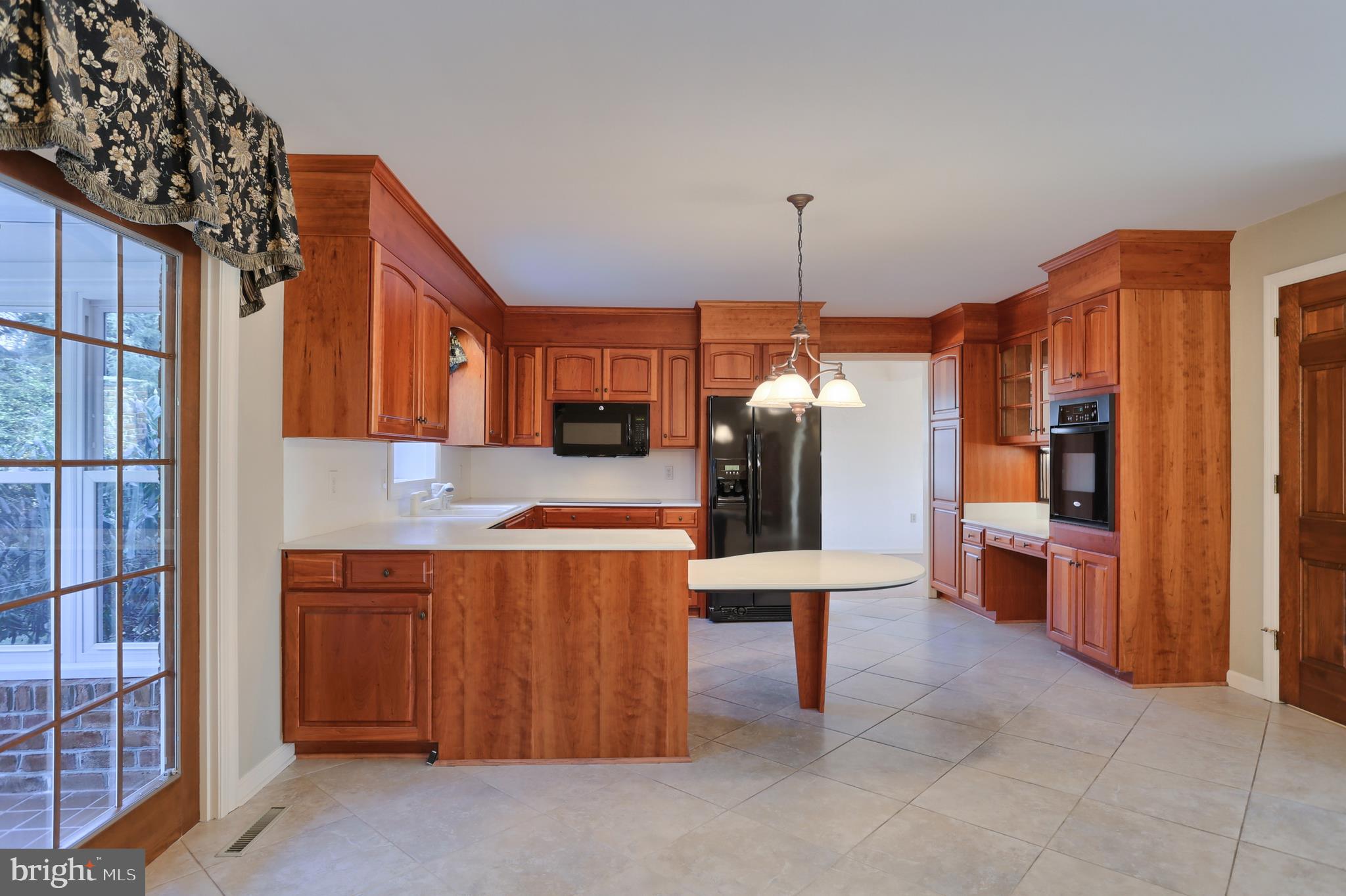 35 Mine Road Lebanon, PA 17042 - Photo 7 of 37 Custom cabinetry, tile floor, sliding doors