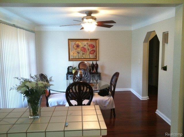 16208 West 13 Mile Road Franklin, MI 48025 - Photo 4 of 7 13 mile dining.JPG