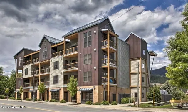 $229,900 | 834 Mc Kinley Avenue West, Unit 403, Kellogg, ID 83837