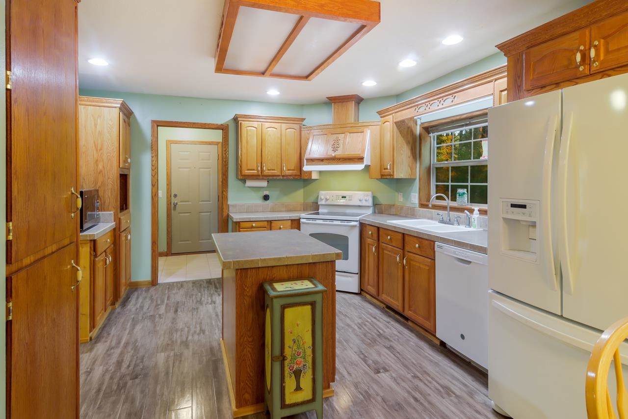 7782 Del Mason Road Bellaire, MI 49615 - Photo 8 of 57 Gallery Image 8