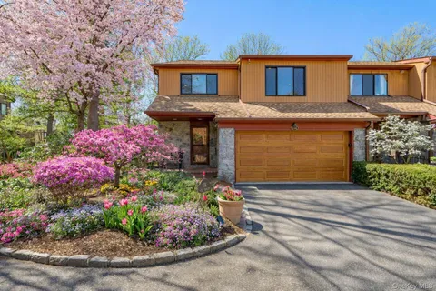 $1,850,000 | 114 The Crescent, Roslyn Heights, NY 11577