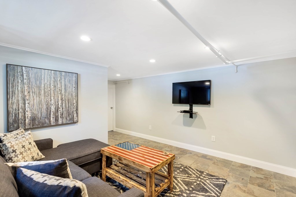 25 Wildwood Road Melrose, MA 02176 - Photo 14 of 26 Gallery Image 14
