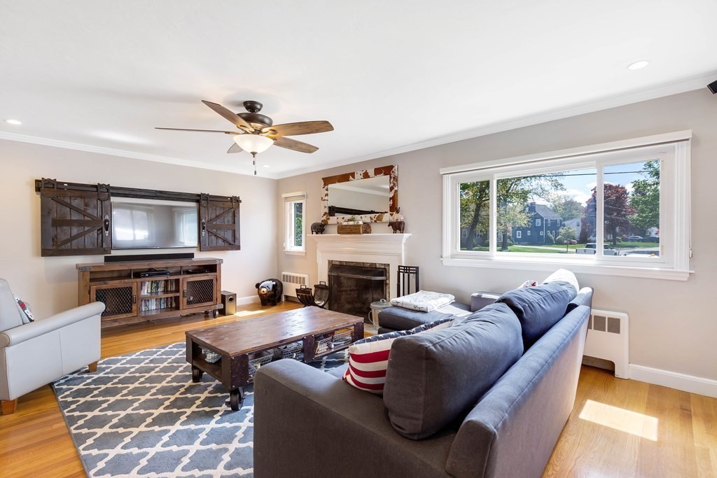 25 Wildwood Road Melrose, MA 02176 - Photo 4 of 26 Gallery Image 4