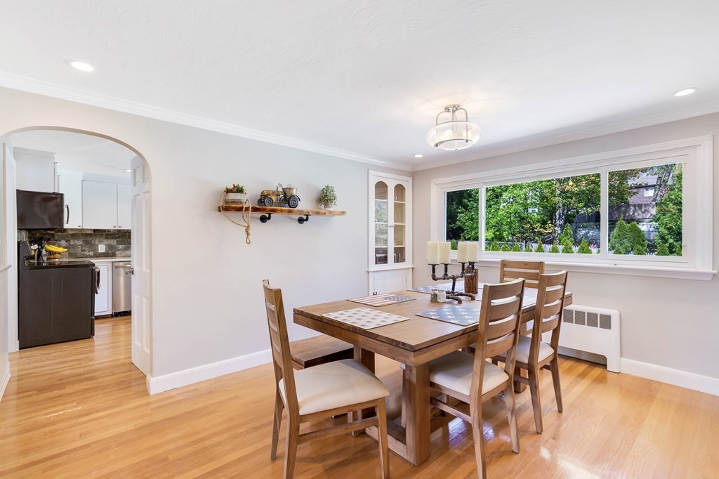 25 Wildwood Road Melrose, MA 02176 - Photo 7 of 26 Gallery Image 7