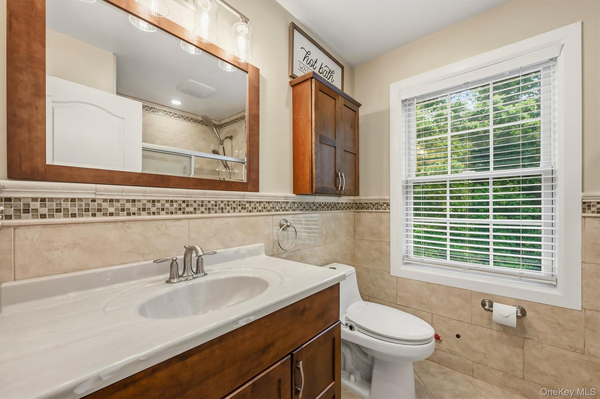 8 Darmstadter Road Bloomingburg, NY 12721 - Photo 32 of 47 Hallway bathroom, marble tile, Anderson window, recessed lighting.
