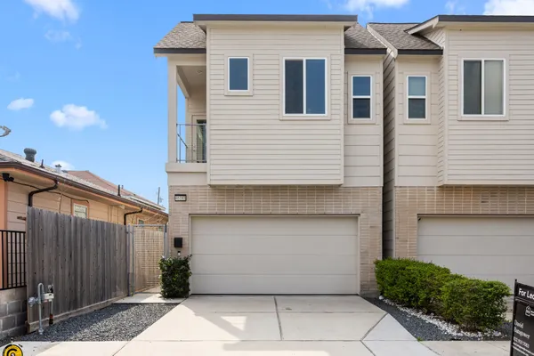 $2,375 | 4618 Nichols Street, Unit B, Houston, TX 77020