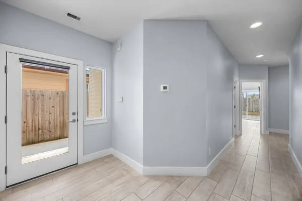 $2,375 | 4618 Nichols Street, Unit B, Houston, TX 77020