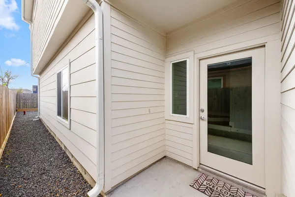 $2,375 | 4618 Nichols Street, Unit B, Houston, TX 77020