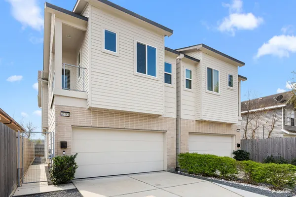$2,375 | 4618 Nichols Street, Unit B, Houston, TX 77020