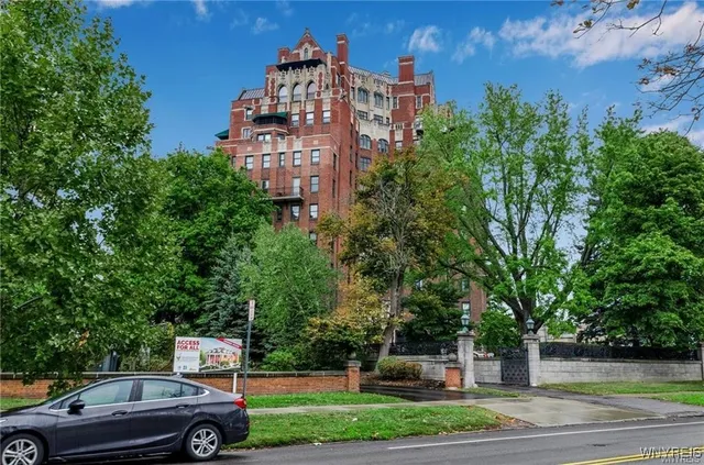 $244,000 | 800 West Ferry Street, Unit 2CC, Buffalo, NY 14222