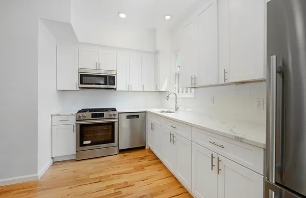 $4,100 | 413 Jefferson Street, Unit 2, Hoboken, NJ 07030