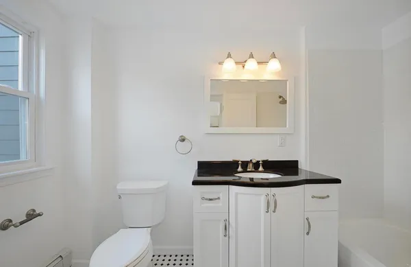 $4,100 | 413 Jefferson Street, Unit 2, Hoboken, NJ 07030
