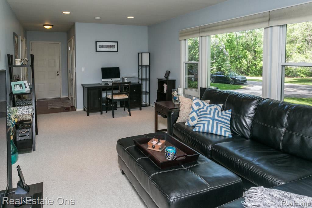 1351 Nightingale Road Wixom, MI 48393 - Photo 4 of 36 4Y0A6384.jpg