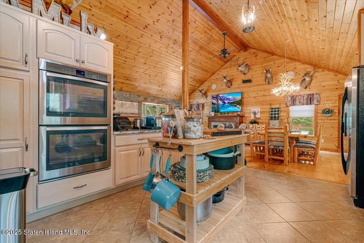 134 Split Rock Road Dingmans Ferry, PA 18328 - Photo 19 of 84 kitchen