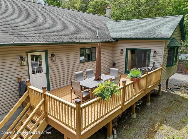 $799,969 | 134 Split Rock Road, Dingmans Ferry, PA 18328