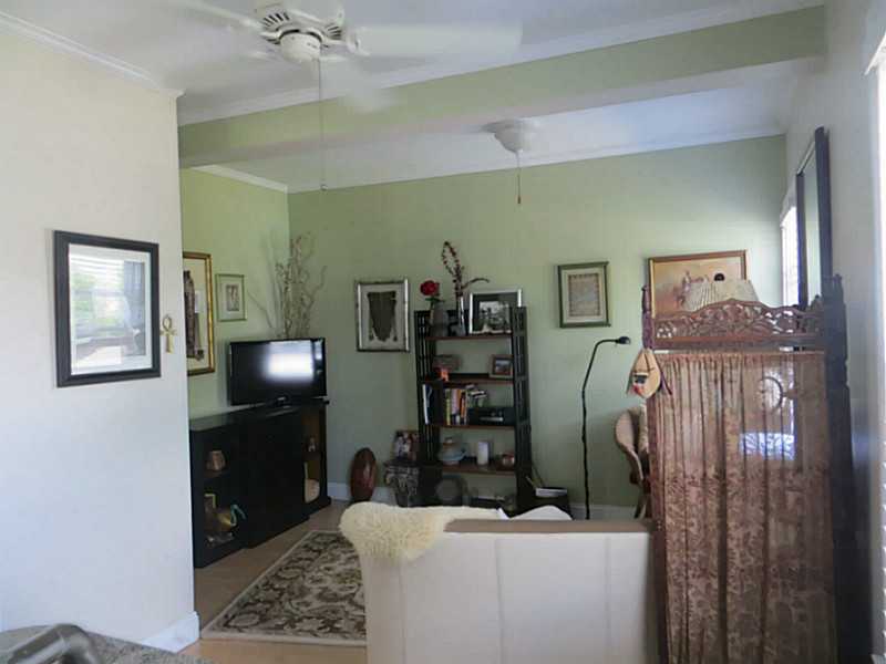 54 Friendship Street, Unit B3 Westerly, RI 02891 - Photo 11 of 25 Living Room.