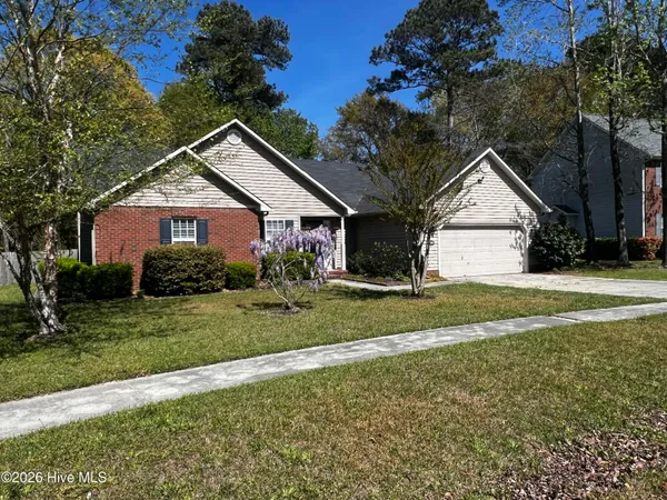 $1,900 | 106 Dunwoody Drive, Jacksonville, NC 28546