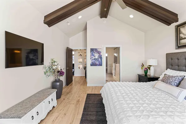 $949,900 | 5900 31st Street South, Fargo, ND 58104