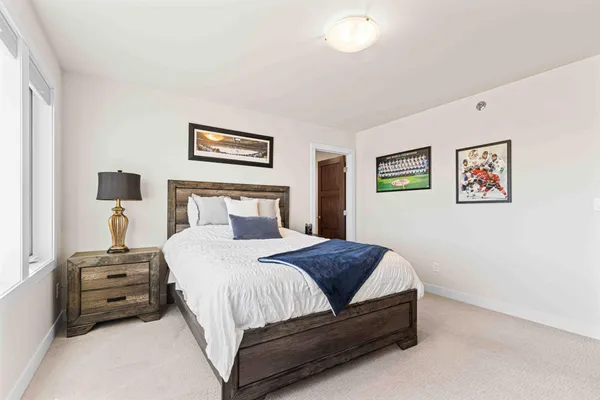 $949,900 | 5900 31st Street South, Fargo, ND 58104