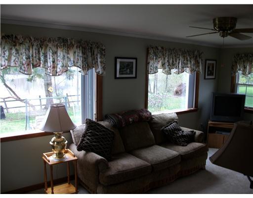 188 Sebasticook Street Pittsfield, ME 04967 - Photo 20 of 23 Living Room.