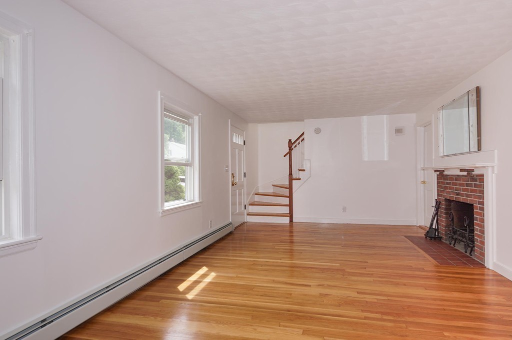 6 Corcoran Road Burlington, MA 01803 - Photo 5 of 24 Gallery Image 5