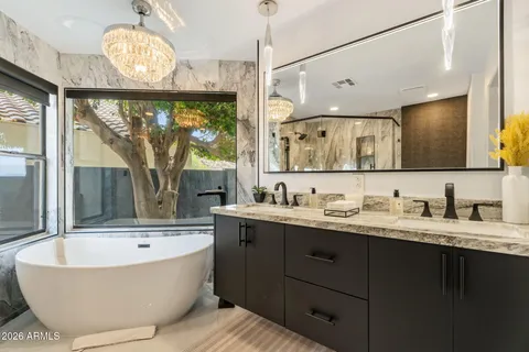 $1,195,000 | 27 West Cochise Drive, Phoenix, AZ 85021